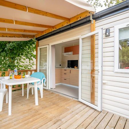 Camping Des Salines Salies-de-Béarn Exteriör bild